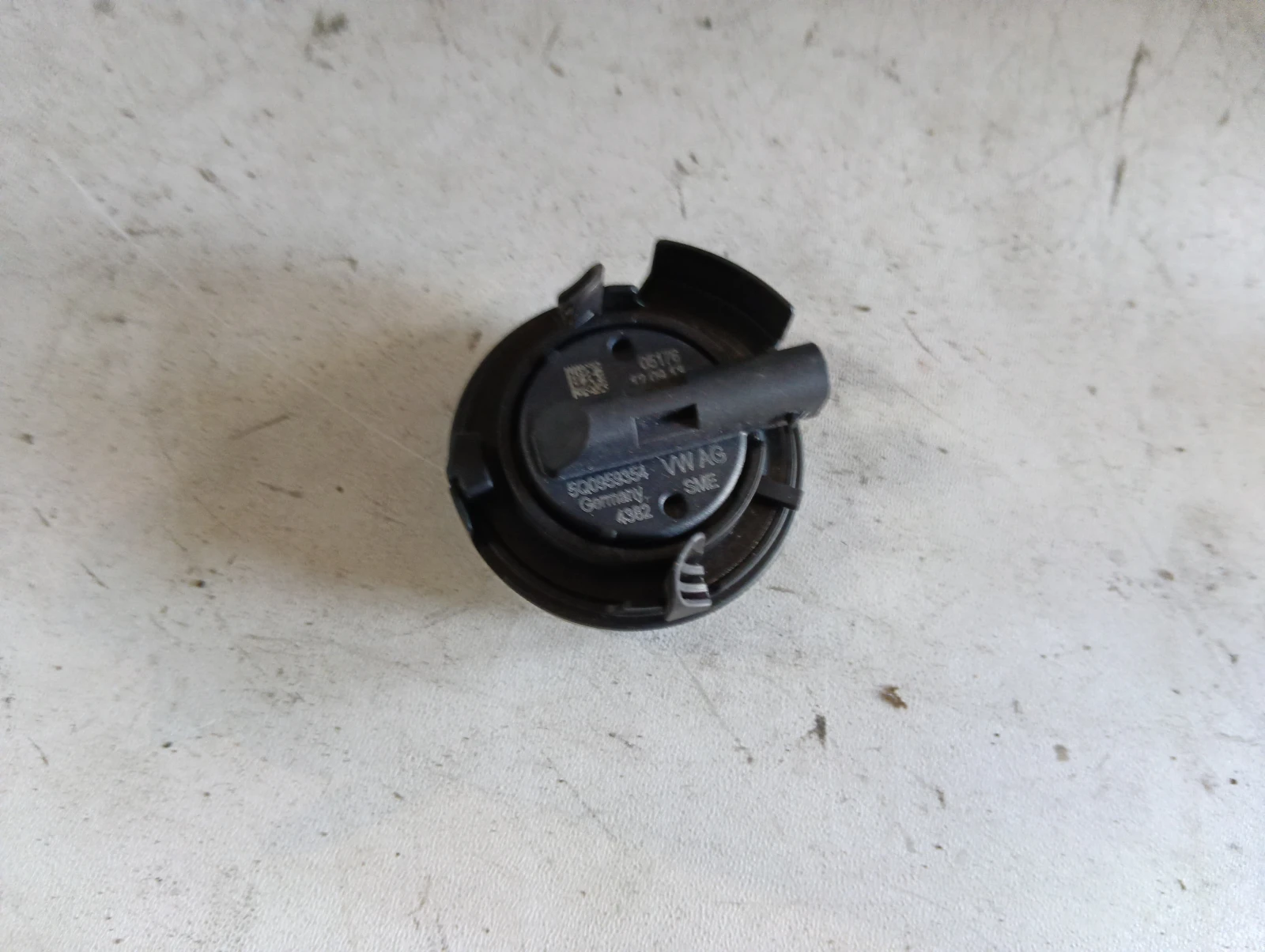 датчик 5Q0959354 Audi A3