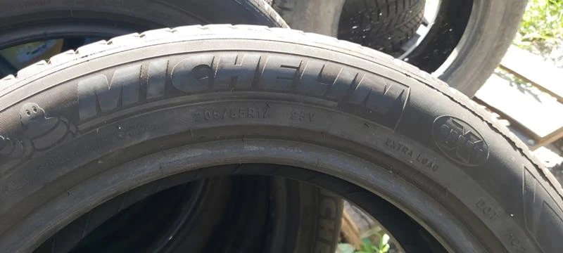 Гуми Летни 205/55R17, снимка 4 - Гуми и джанти - 33988299