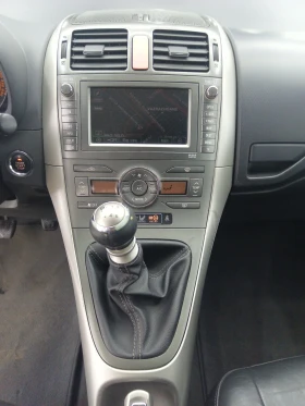Toyota Auris 2.2 D-CAT 177 hp 6 скорости Навигация - 3600 € / 7040.99 лв. - 24014642 17
