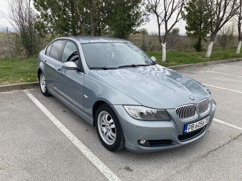 BMW 318 2.0 Facelift, снимка 8 - Автомобили и джипове - 47042926