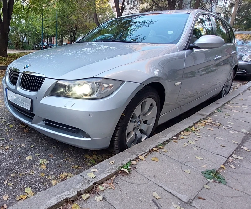 BMW 330 xi, снимка 3 - Автомобили и джипове - 47739444