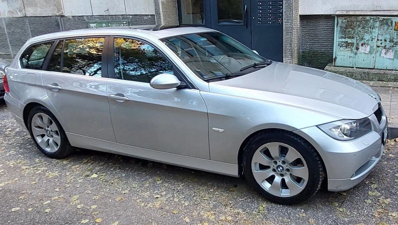 BMW 330 xi, снимка 7 - Автомобили и джипове - 47739444