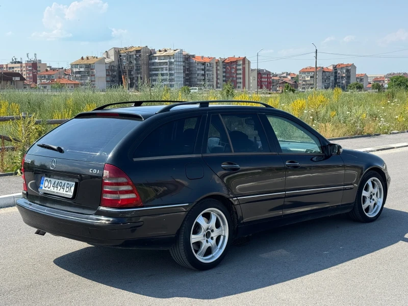 Mercedes-Benz C 220 CDI, снимка 4 - Автомобили и джипове - 52919318