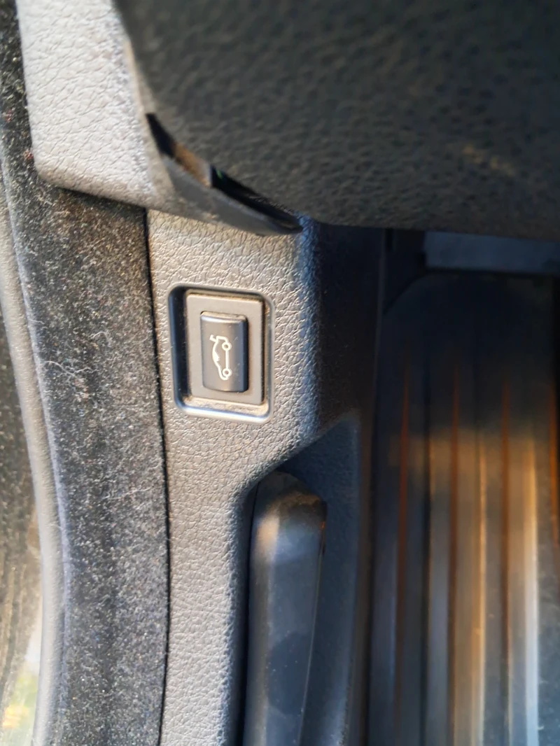 BMW 530 xDrive, масаж, печка, теглич, дистроник, снимка 12 - Автомобили и джипове - 51966578