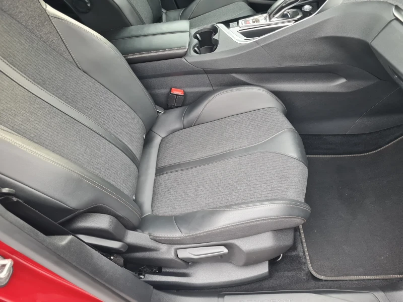 Peugeot 3008 GT-LINE!!1.5HDI!!PARKTRONIC!!TEMPOMAT!!CLIMATRONIC, снимка 10 - Автомобили и джипове - 52148013