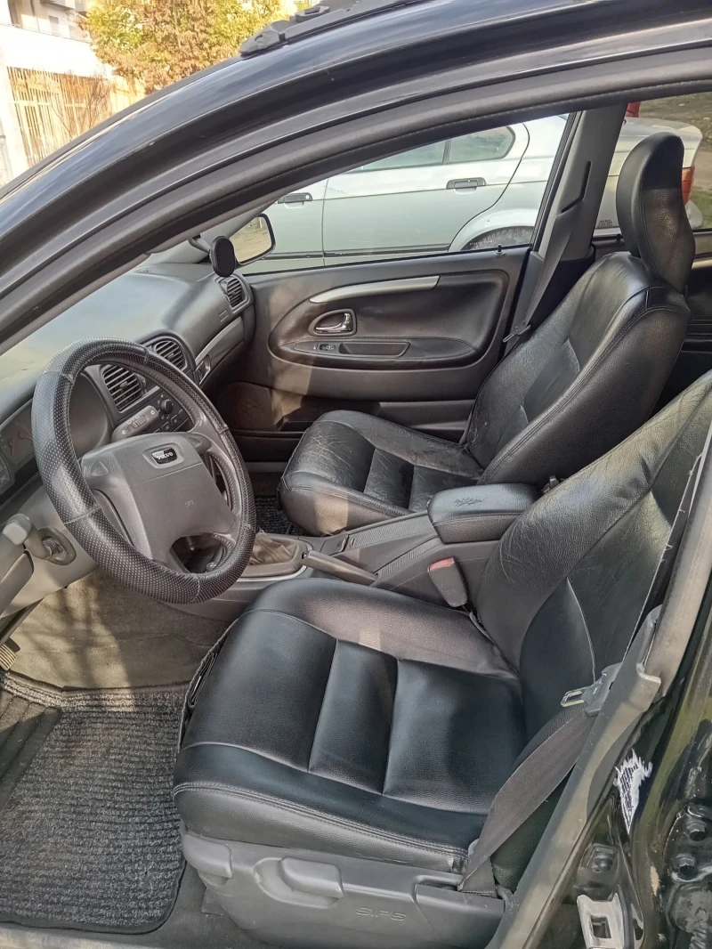 Volvo V40 1.9Tdi, снимка 6 - Автомобили и джипове - 52279426