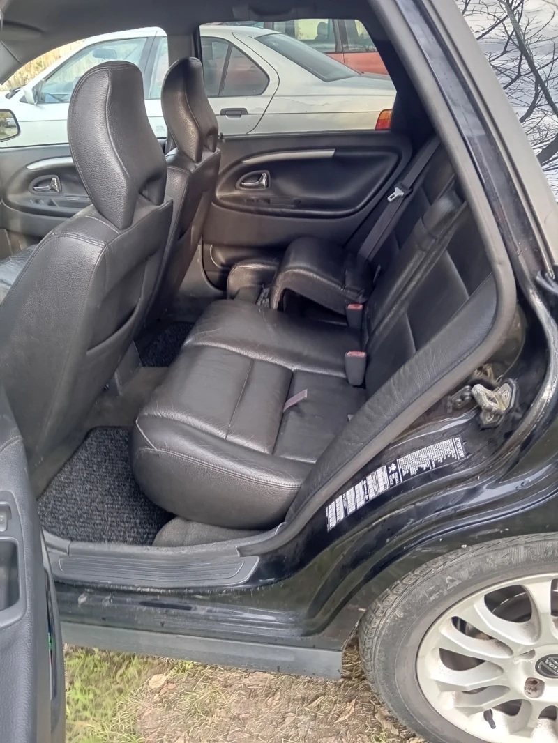 Volvo V40 1.9Tdi, снимка 7 - Автомобили и джипове - 52279426