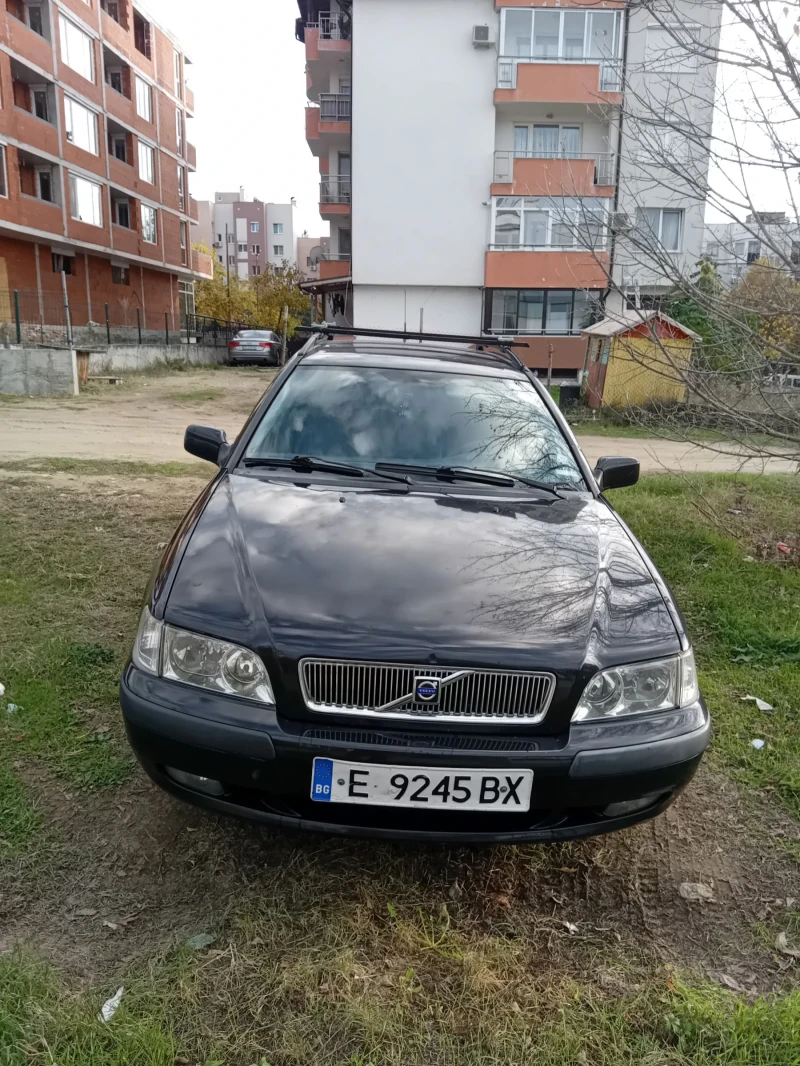 Volvo V40 1.9Tdi, снимка 4 - Автомобили и джипове - 52279426