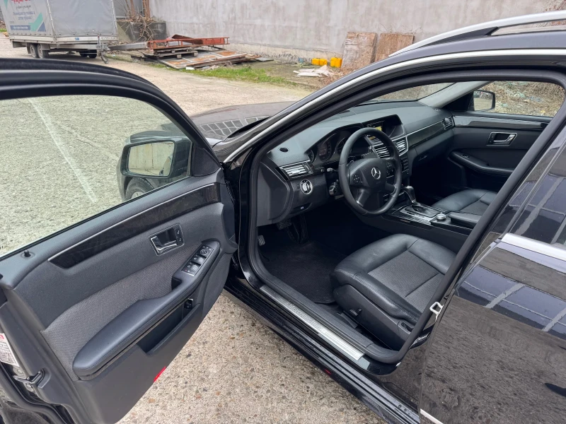 Mercedes-Benz E 220 AVANTGARD 5G tronic, снимка 9 - Автомобили и джипове - 53000743