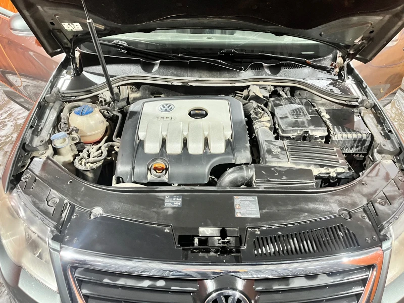 VW Passat, снимка 12 - Автомобили и джипове - 53092900