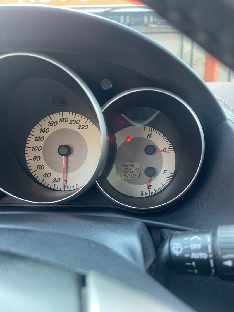 Mazda 3 1.6 CiDT, снимка 13 - Автомобили и джипове - 53155004