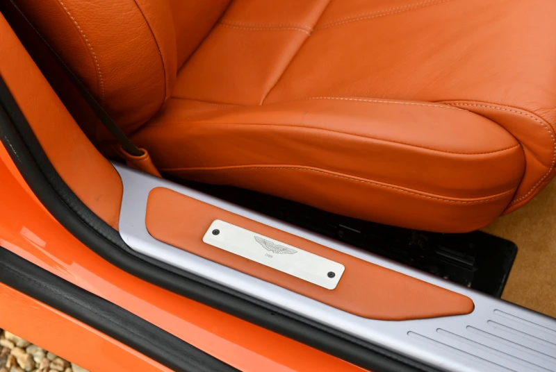 Aston Martin Db9, снимка 12 - Автомобили и джипове - 53185870