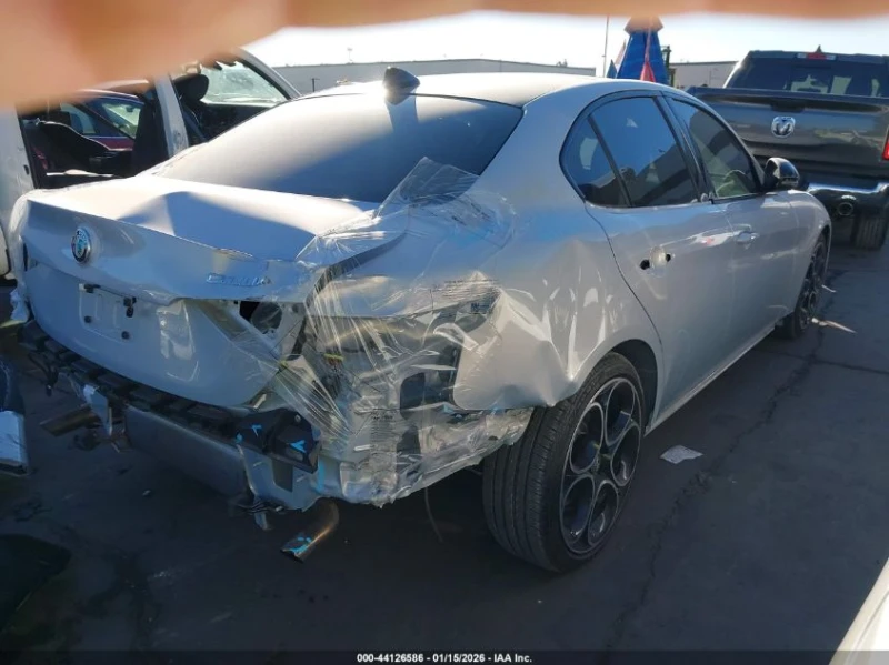 Alfa Romeo Giulia !TI RWD!* АвтоКредит* Цена до БГ, снимка 4 - Автомобили и джипове - 53483896