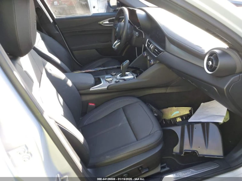 Alfa Romeo Giulia !TI RWD!* АвтоКредит* Цена до БГ, снимка 5 - Автомобили и джипове - 53483896