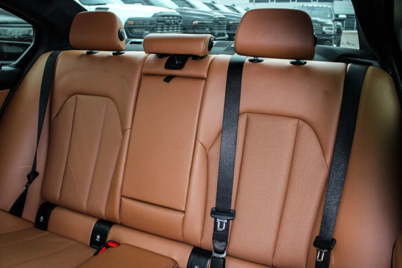 BMW 330 i xDrive* AWD* 3 Series* АвтоКредит* (ЦЕНА ДО БГ), снимка 15 - Автомобили и джипове - 53514198