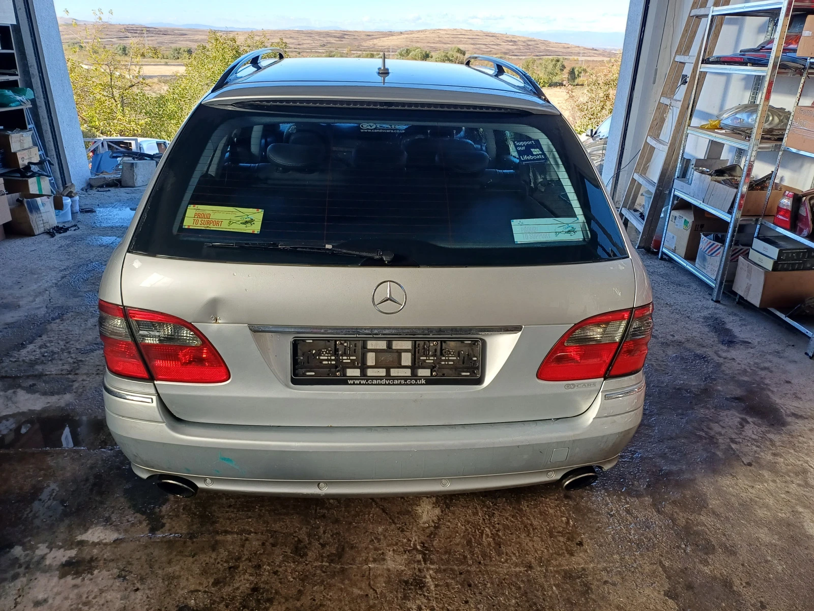 Mercedes-Benz E 320 3.2V6 cdi, снимка 11 - Автомобили и джипове - 53981127