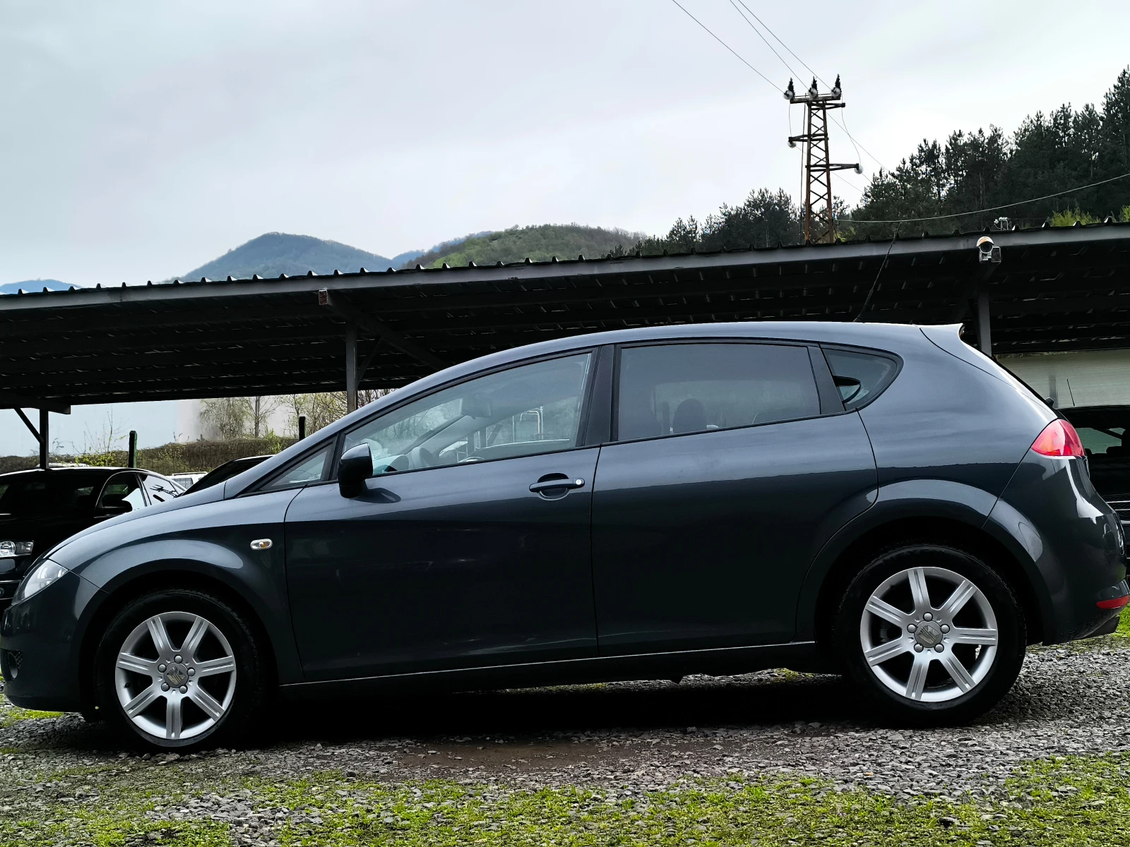 Seat Leon FACE LIFT-1.9TDI-105кс-КЛИМАТИК-ОТЛИЧЕН !!! - изображение 6