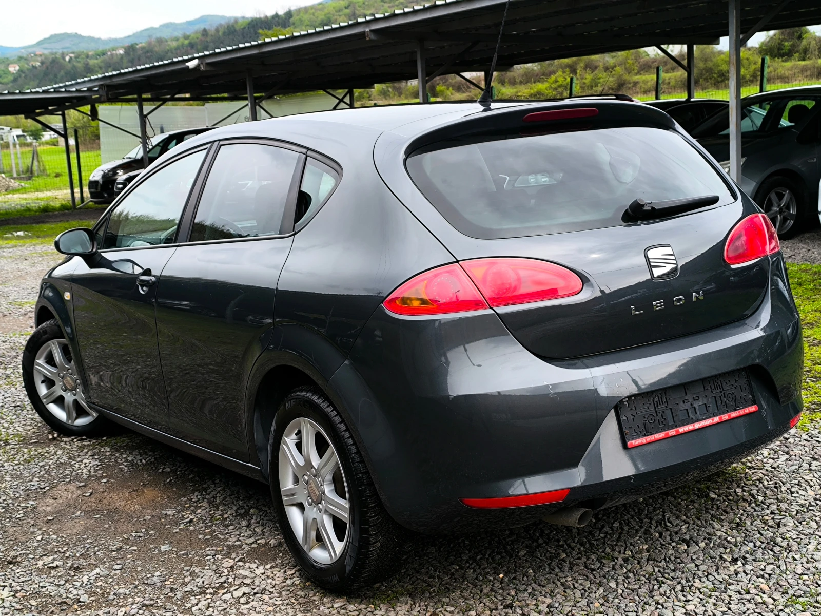 Seat Leon FACE LIFT-1.9TDI-105кс-КЛИМАТИК-ОТЛИЧЕН !!! - изображение 5