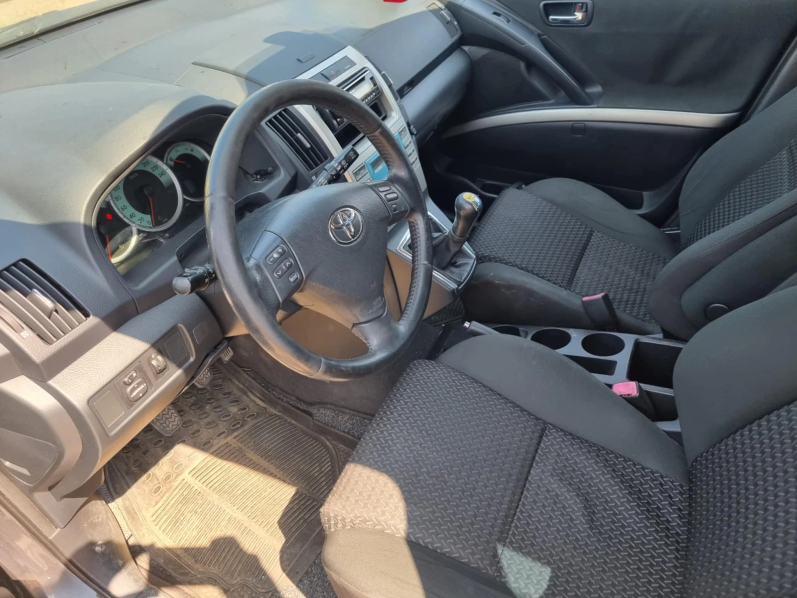 Toyota Corolla verso 2.2 D4D/ Фейс /Лети джанти 16/7 местна - изображение 9