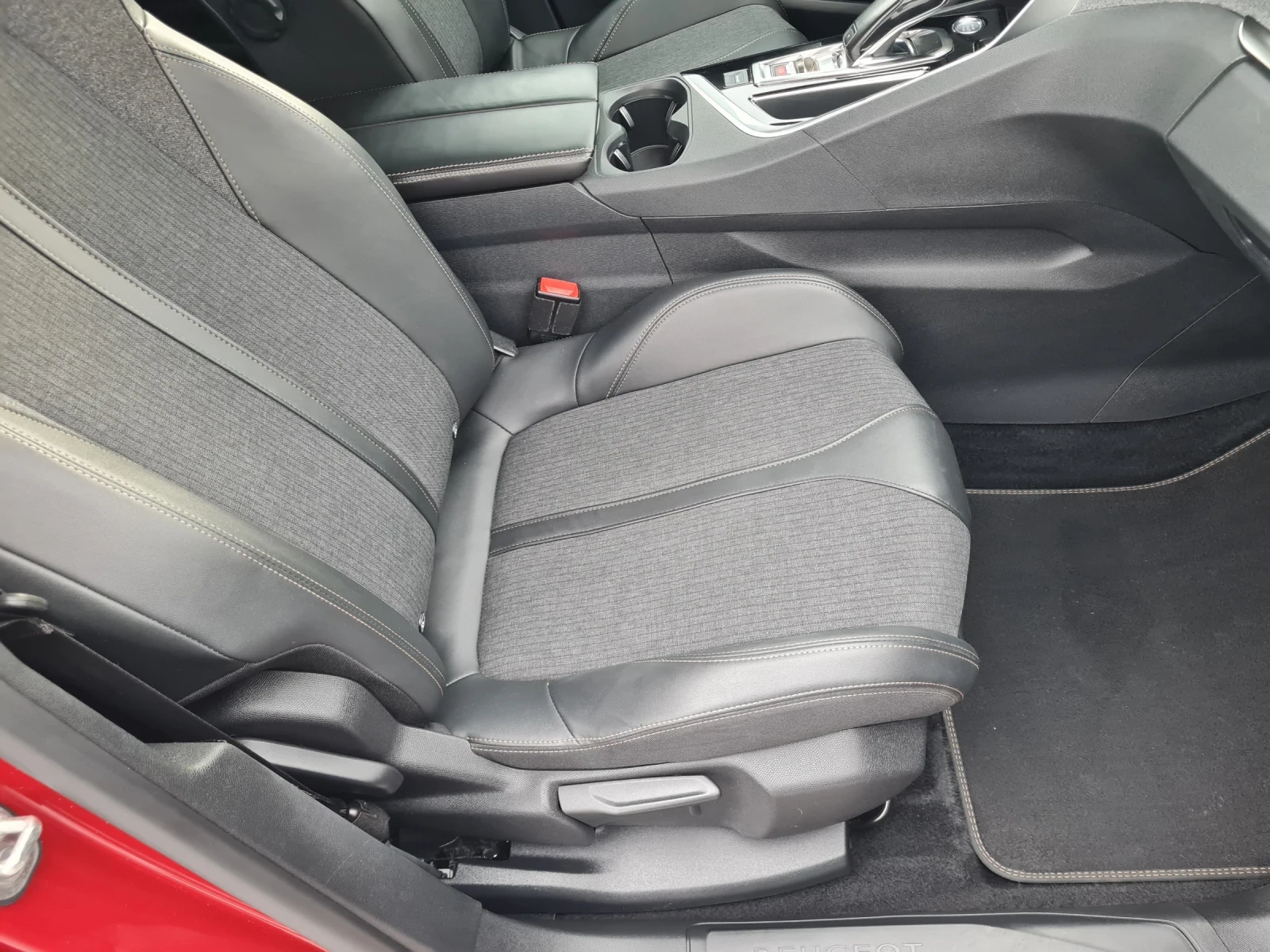 Peugeot 3008 GT-LINE!!1.5HDI!!PARKTRONIC!!TEMPOMAT!!CLIMATRONIC | Mobile.bg — изображение 10