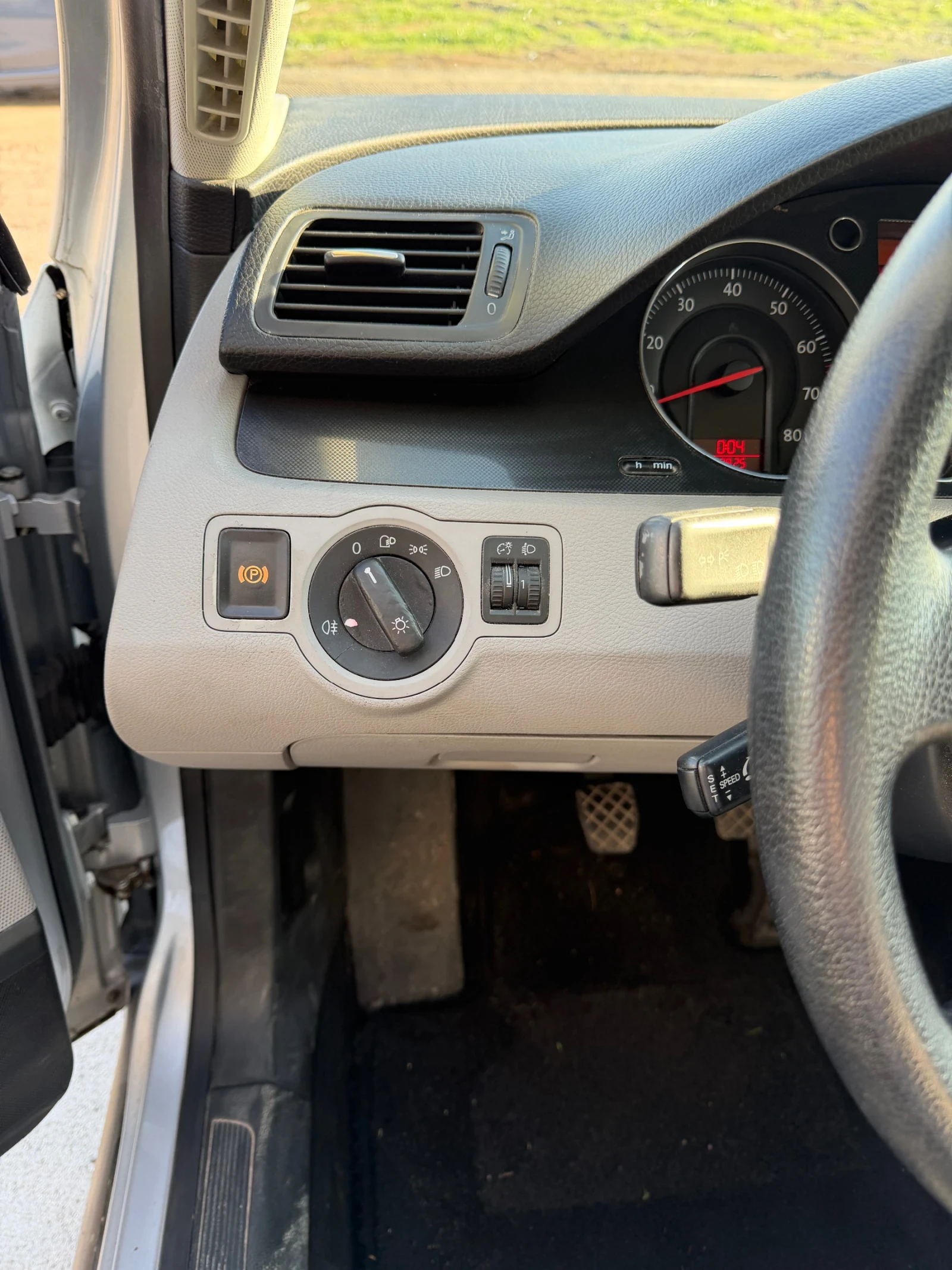 VW Passat 2.0 FSI - изображение 10