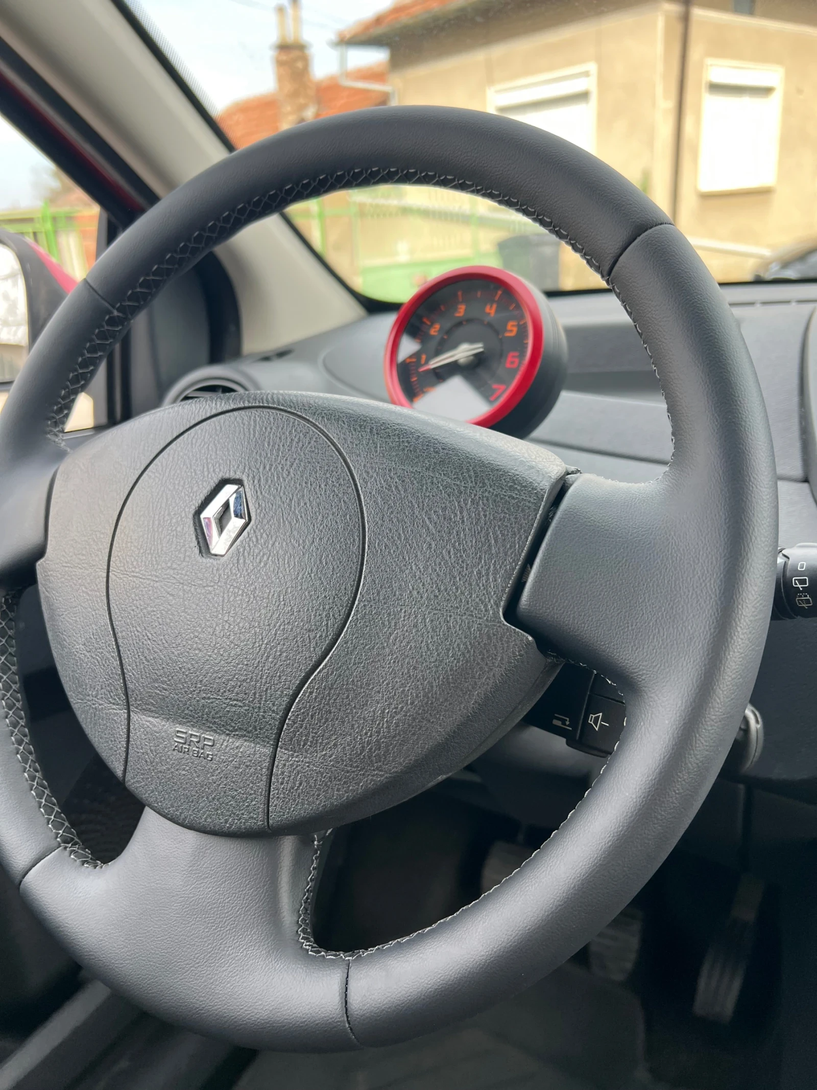 Renault Twingo 1.2 * RIP CURL* , снимка 15 - Автомобили и джипове - 52915384