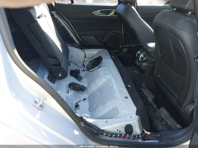 Alfa Romeo Giulia !TI RWD!* АвтоКредит* Цена до БГ - изображение 8