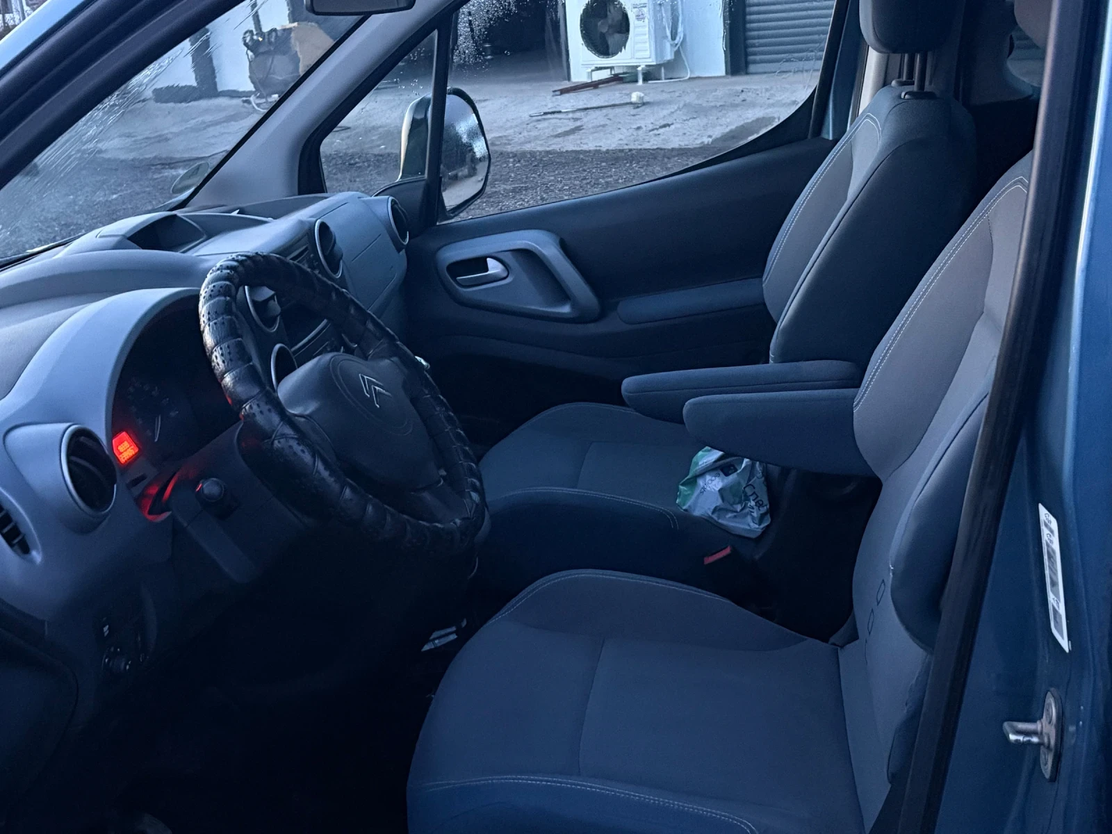 Citroen Berlingo, снимка 5 - Автомобили и джипове - 53895680