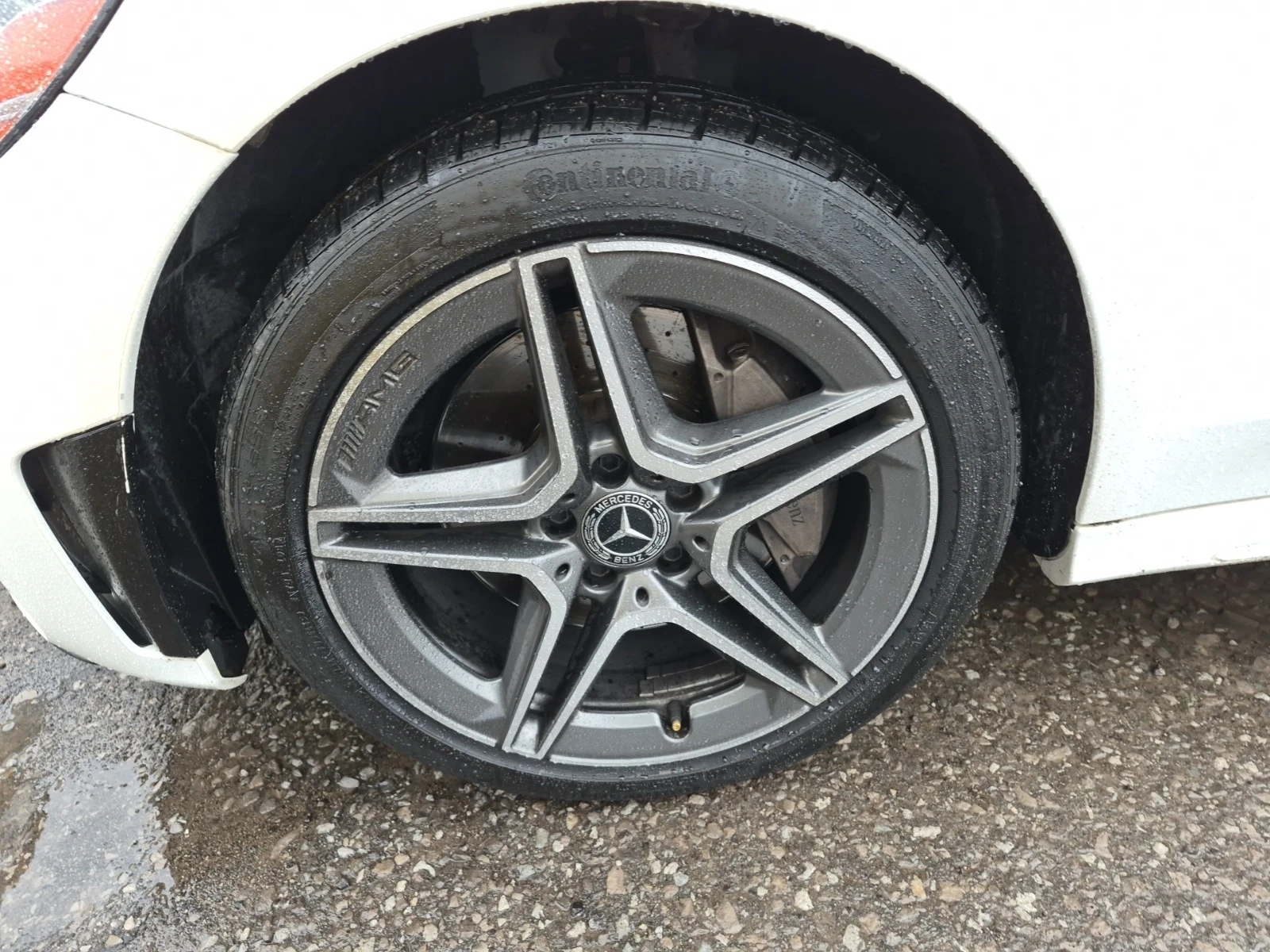 Mercedes-Benz C 300 4MATIC * AMG * СЕРВИЗНА ИСТОРИЯ , снимка 5 - Автомобили и джипове - 54099419