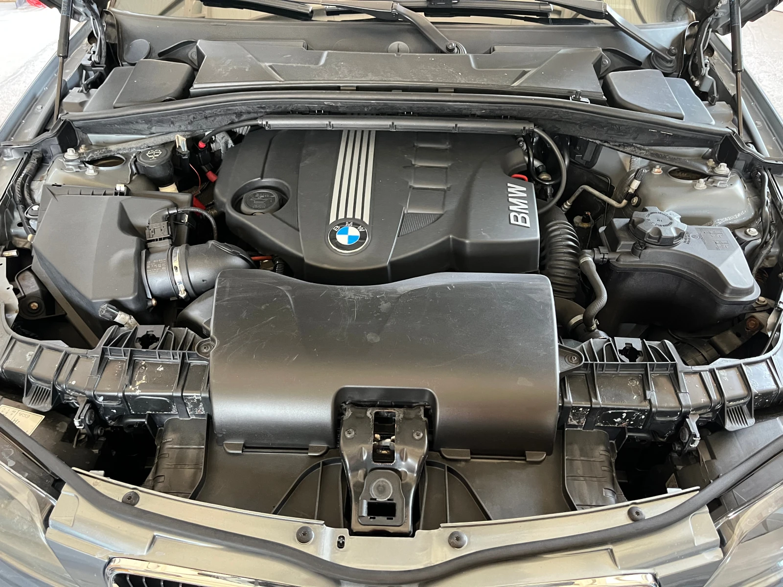 BMW 118 D, снимка 15 - Автомобили и джипове - 54145195