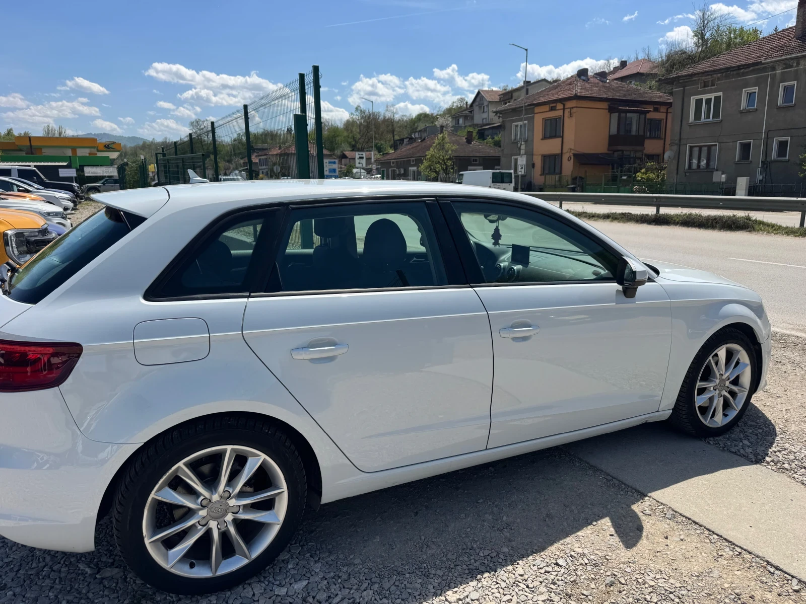 Audi A3 1.6 TDI 105kc, снимка 3 - Автомобили и джипове - 54345303