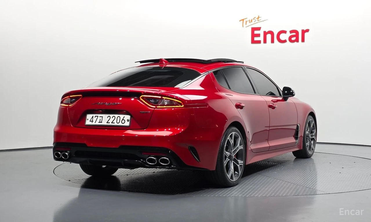 Kia Stinger GT* 3.3* TURBO* ОБДУХВАНЕ* ХЕДЪП* LANE* ASSIST* , снимка 2 - Автомобили и джипове - 54417152