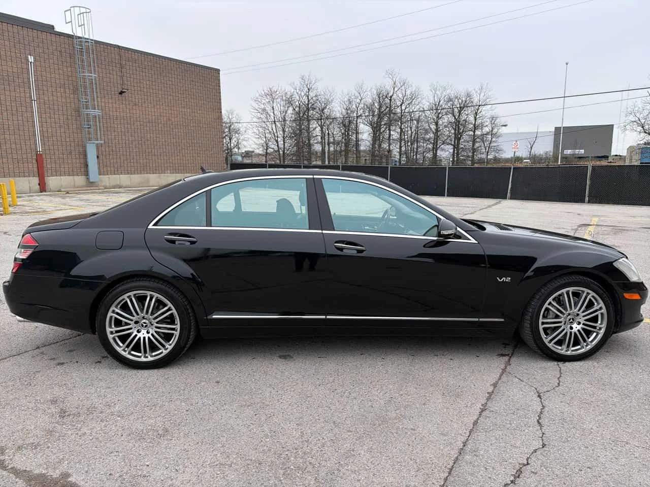 Mercedes-Benz S 600  5.5L  V 12  / CAMERA/ОБДУХВАНЕ, снимка 3 - Автомобили и джипове - 54476643