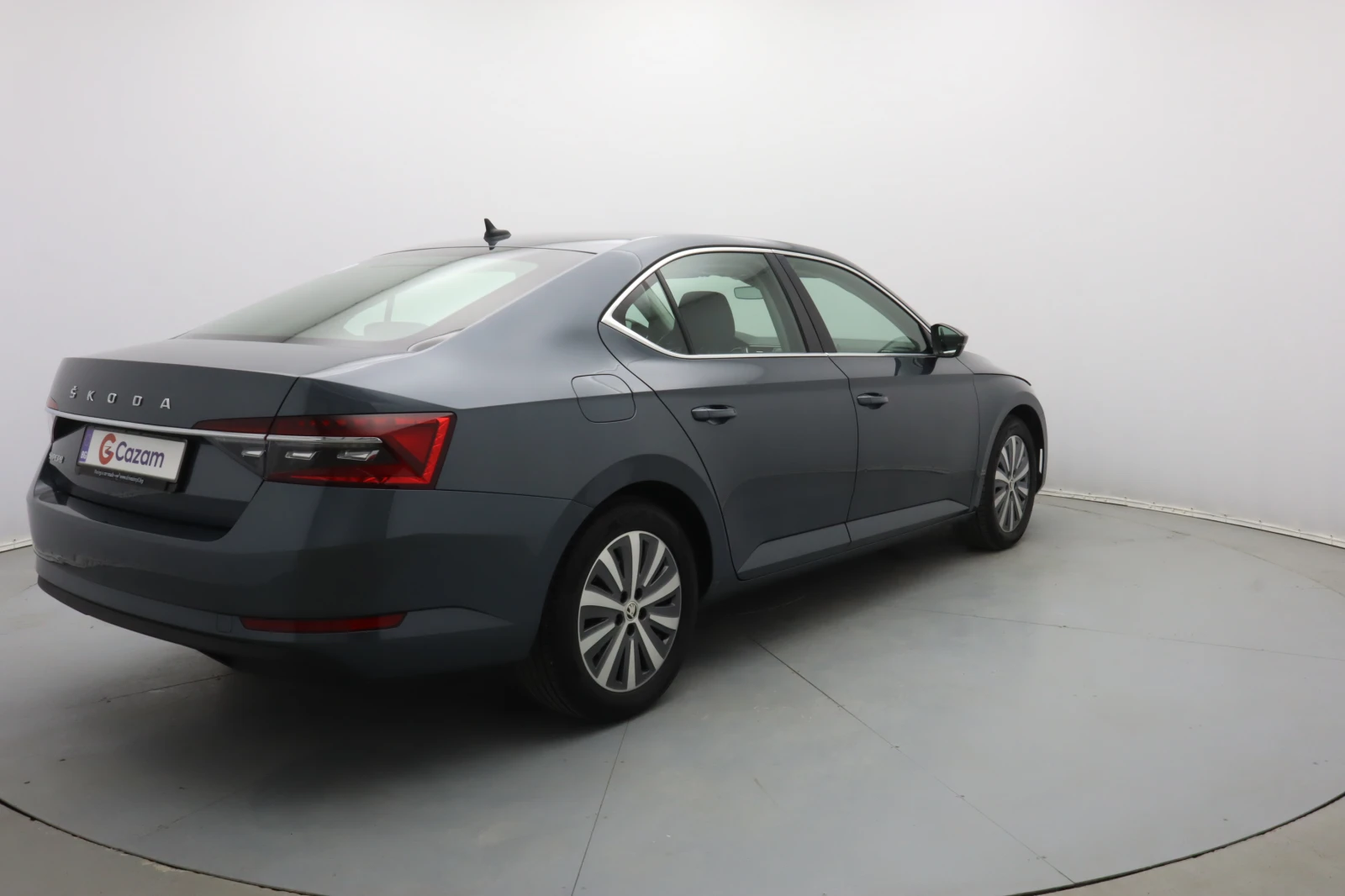 Skoda Superb, снимка 5 - Автомобили и джипове - 54702574
