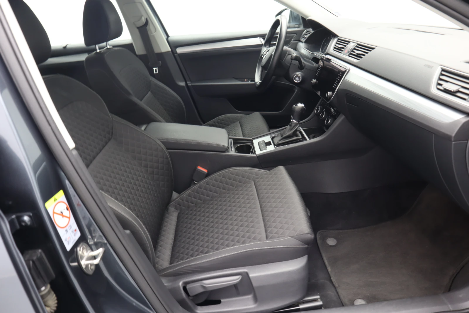 Skoda Superb, снимка 12 - Автомобили и джипове - 54702574