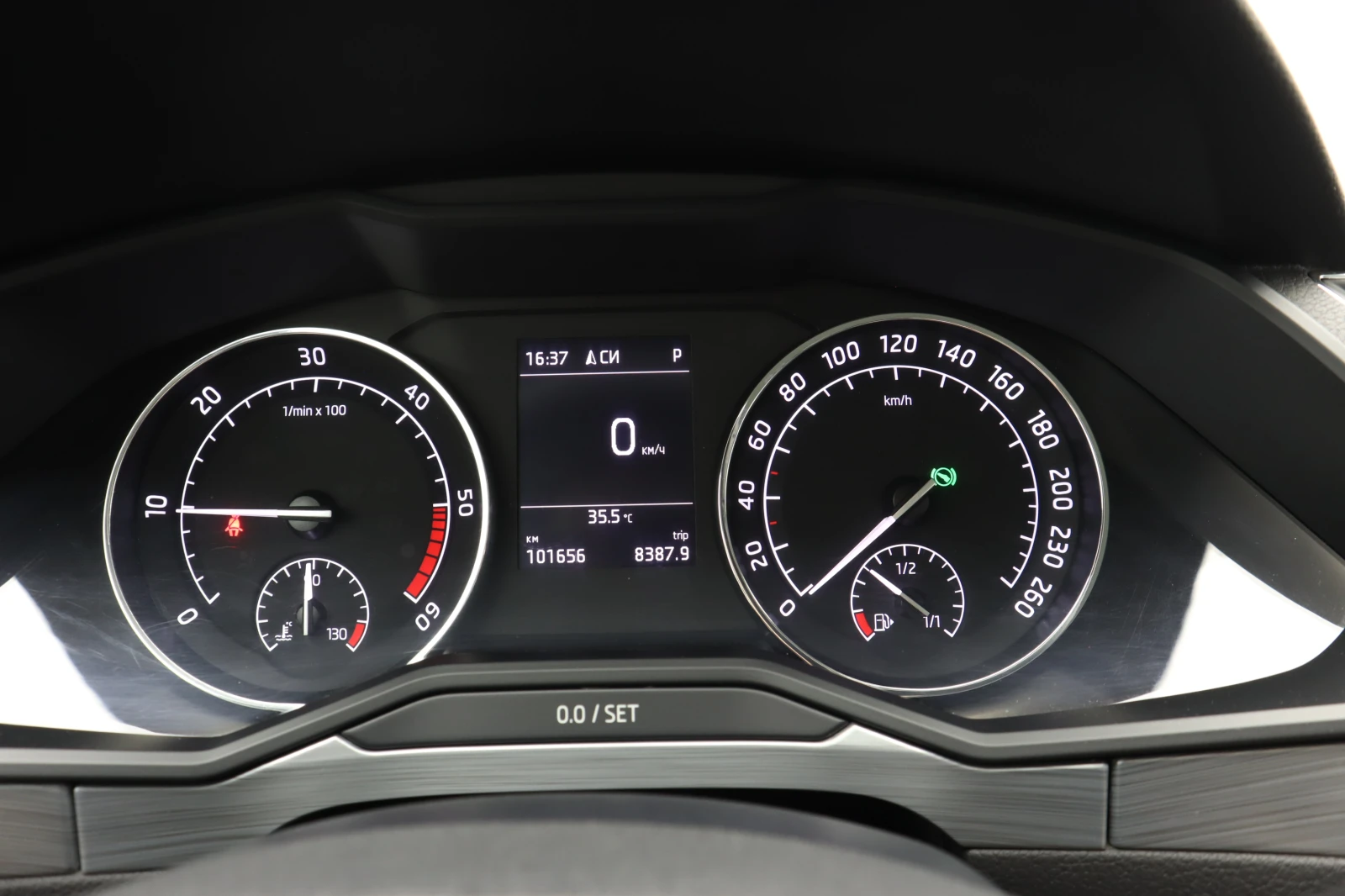 Skoda Superb, снимка 15 - Автомобили и джипове - 54702574