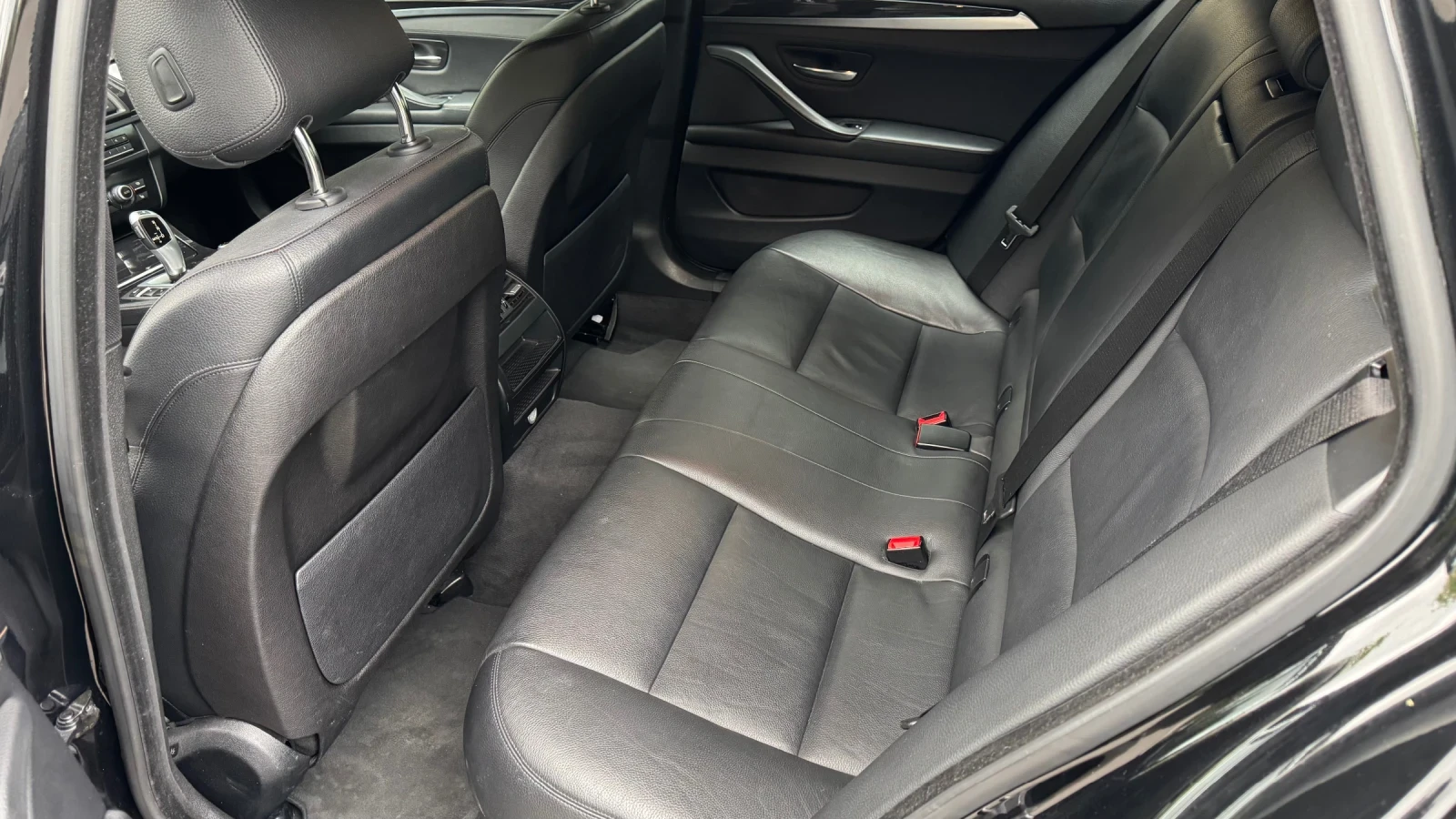BMW 520 520d x-drive touring, снимка 8 - Автомобили и джипове - 54812015