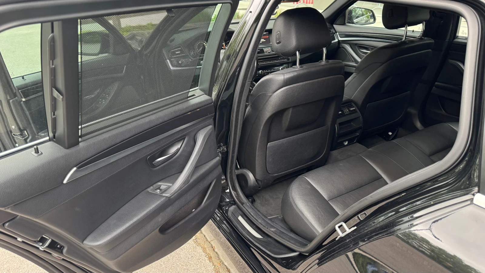 BMW 520 520d x-drive touring, снимка 9 - Автомобили и джипове - 54812015