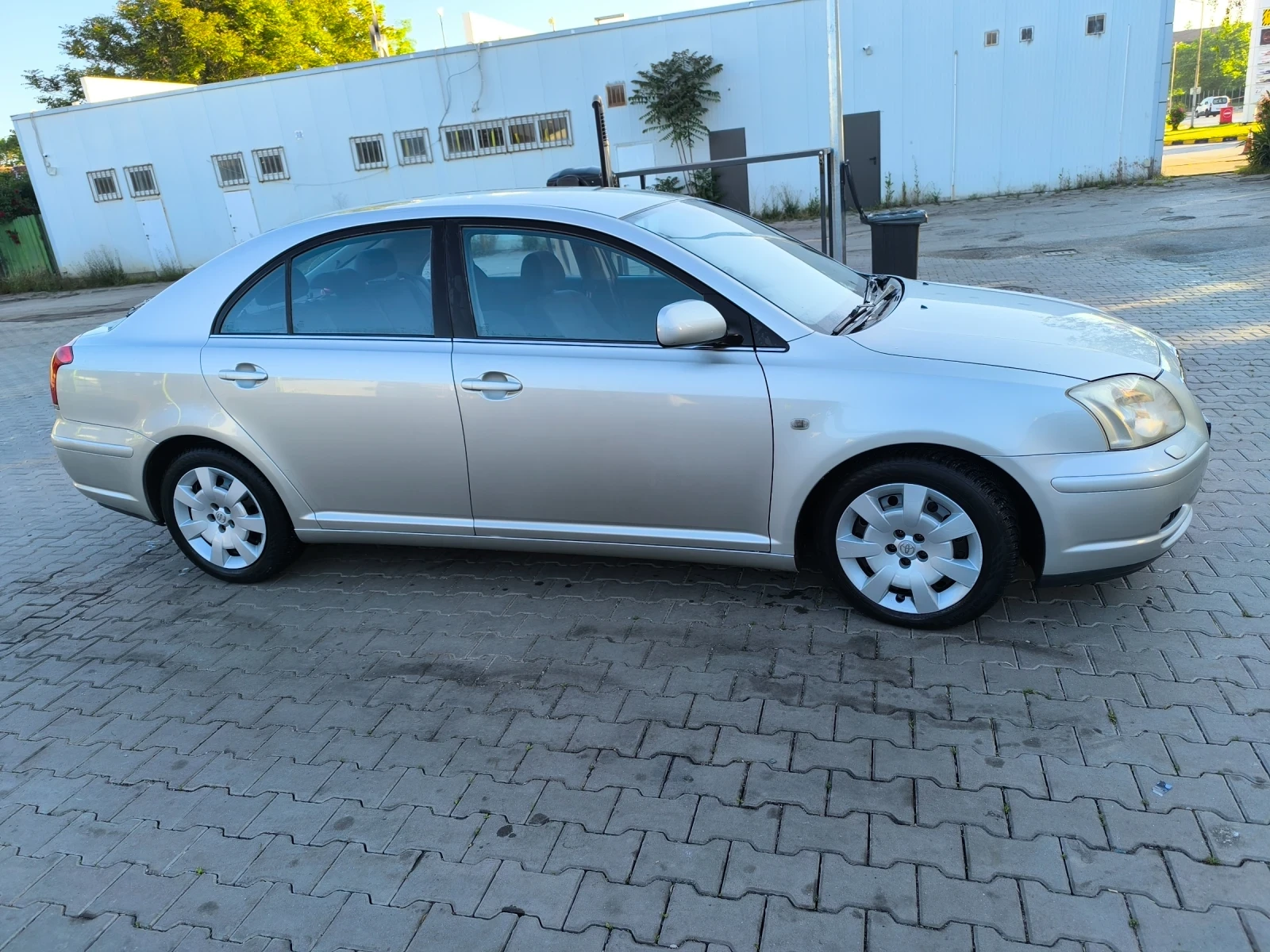 Toyota Avensis, снимка 4 - Автомобили и джипове - 54842748