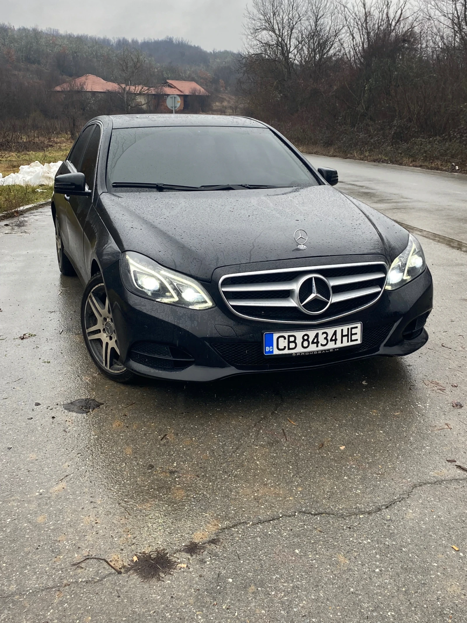 Mercedes-Benz E 200, снимка 4 - Автомобили и джипове - 55016167