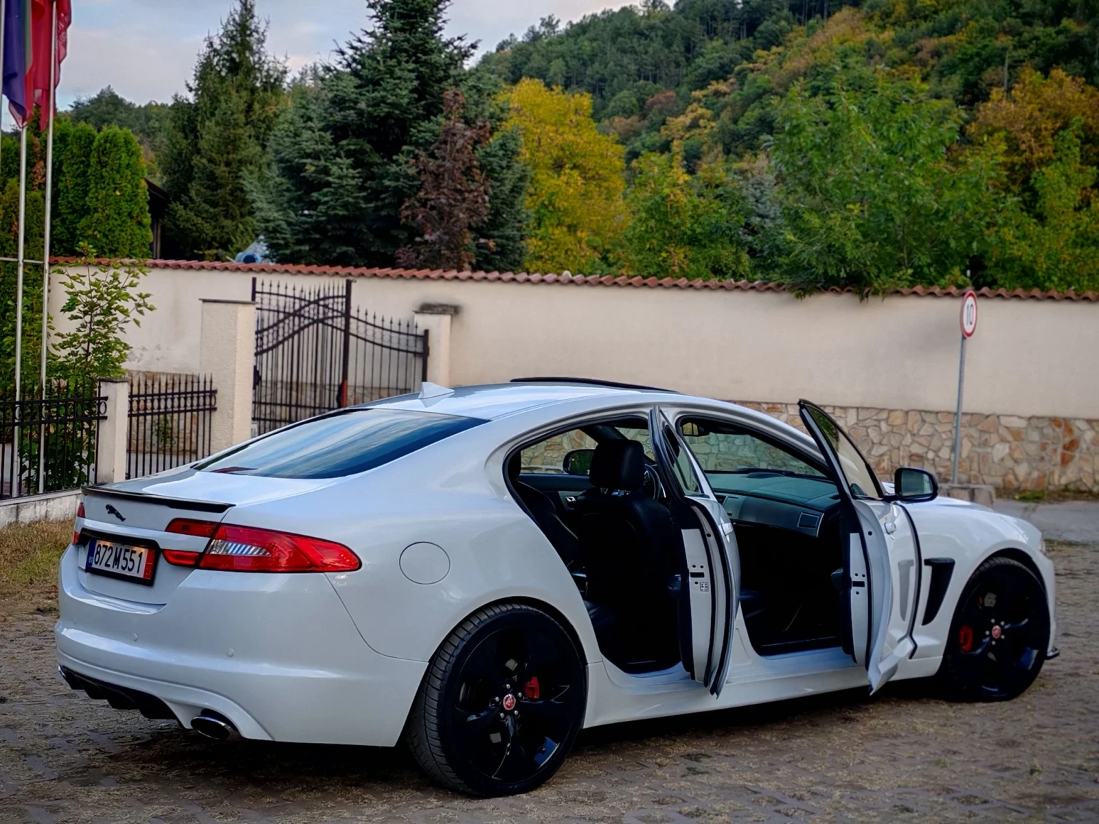 Jaguar Xf 3.0I V6(400)* SUPERCHARGED* 4X4* 8-ZF* , снимка 6 - Автомобили и джипове - 55546221