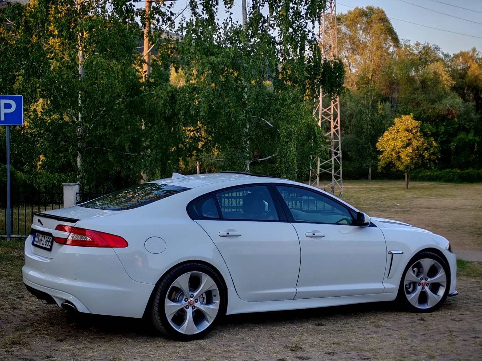Jaguar Xf 3.0I V6(340)* SUPERCHARGED* 4X4* 8-ZF* , снимка 8 - Автомобили и джипове - 55546221