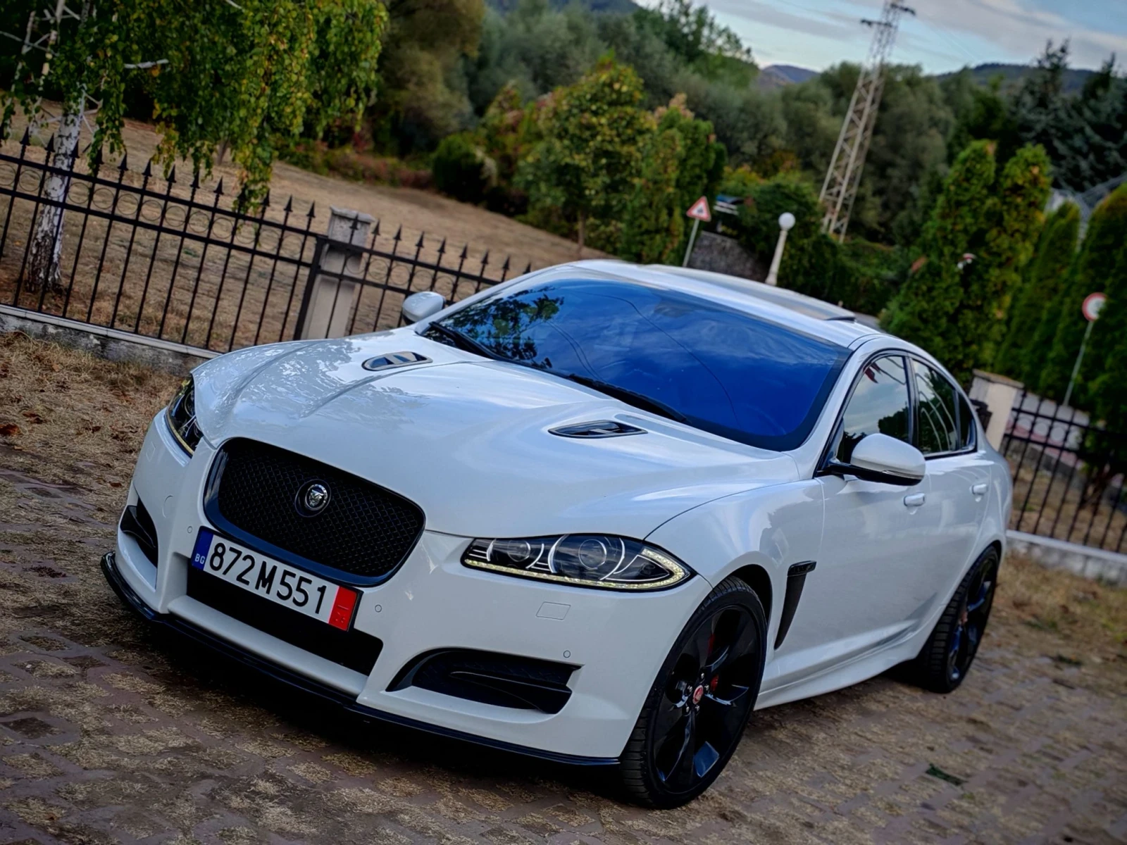 Jaguar Xf 3.0I V6(400)* SUPERCHARGED* 4X4* 8-ZF* , снимка 2 - Автомобили и джипове - 55546221