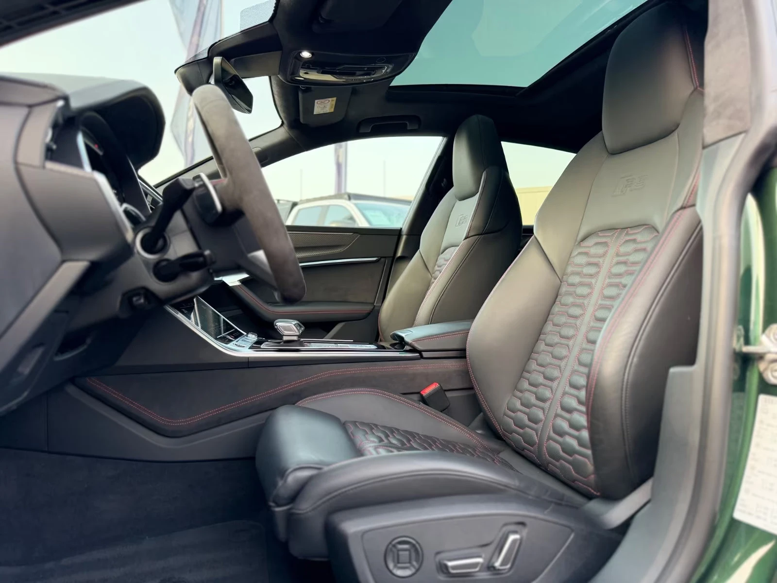 Audi Rs7 SPORTBACK/600HP/PANO/360/HUD/B&O/VENT/796z, снимка 12 - Автомобили и джипове - 55706727