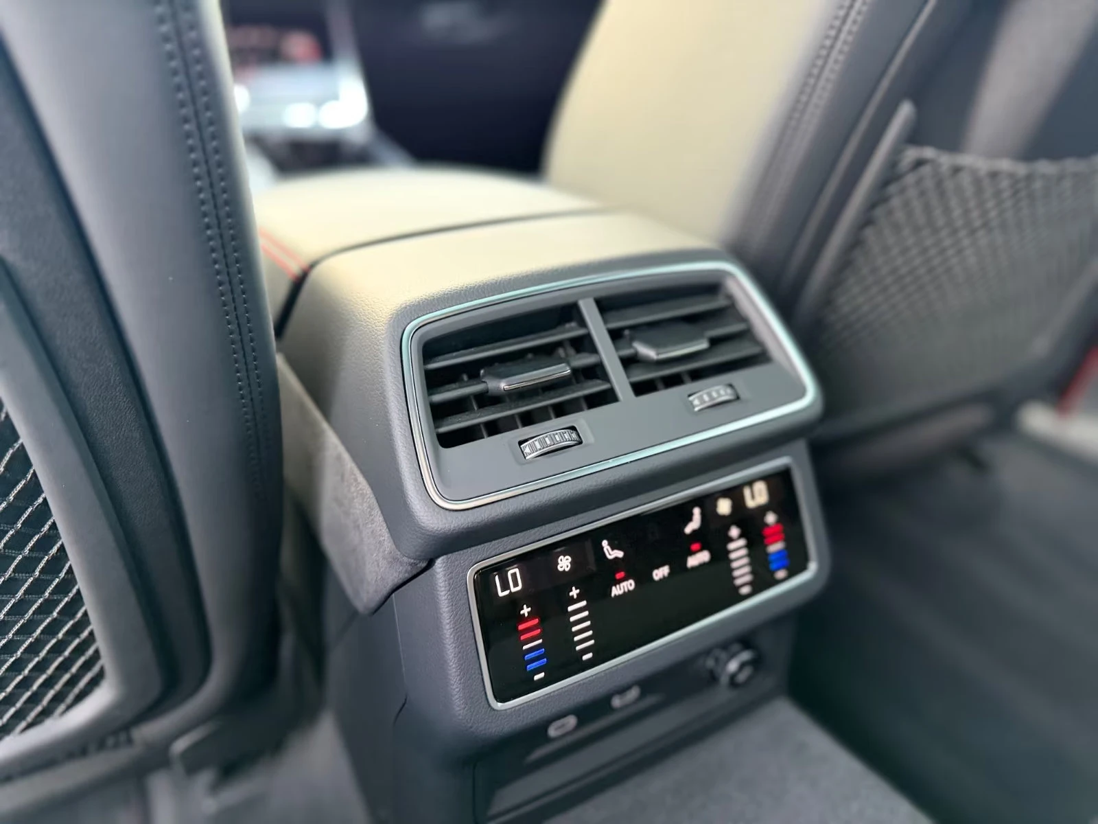 Audi Rs7 SPORTBACK/600HP/PANO/360/HUD/B&O/VENT/796z, снимка 16 - Автомобили и джипове - 55706727