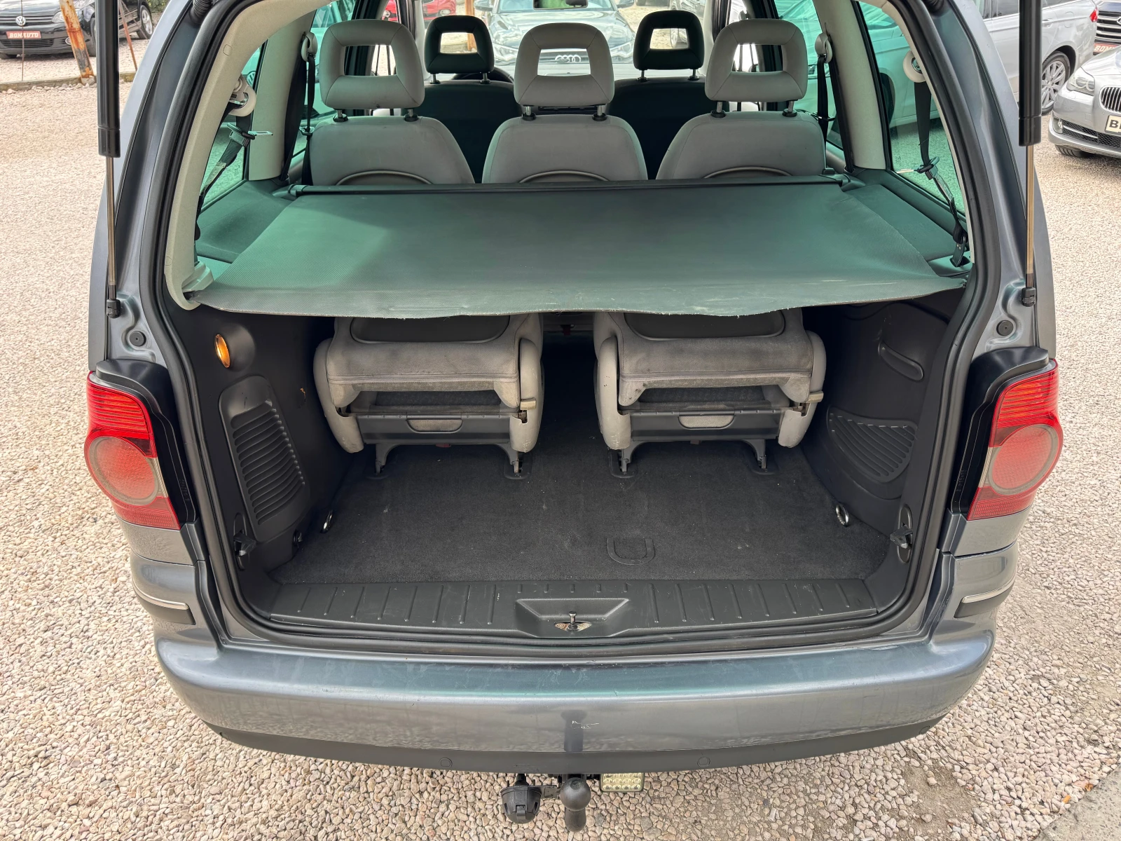 VW Sharan 1.9TDI-7седалки, снимка 17 - Автомобили и джипове - 56293059