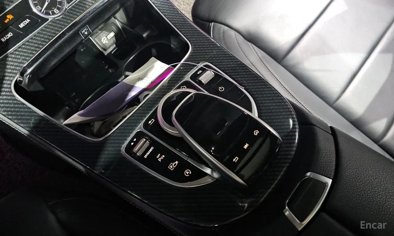 Mercedes-Benz E 350 4MATIC* 360 КАМЕРИ* ПОДГРЕВИ* КРАЙНА ЦЕНА* , снимка 12 - Автомобили и джипове - 56567238