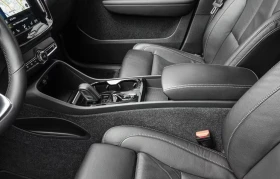 Volvo XC40 T5/R-DESIGN/261HP/AMBI/CARPLAY/DIGITAL/KLESS/645f - 71899 лв. - 93650587 13