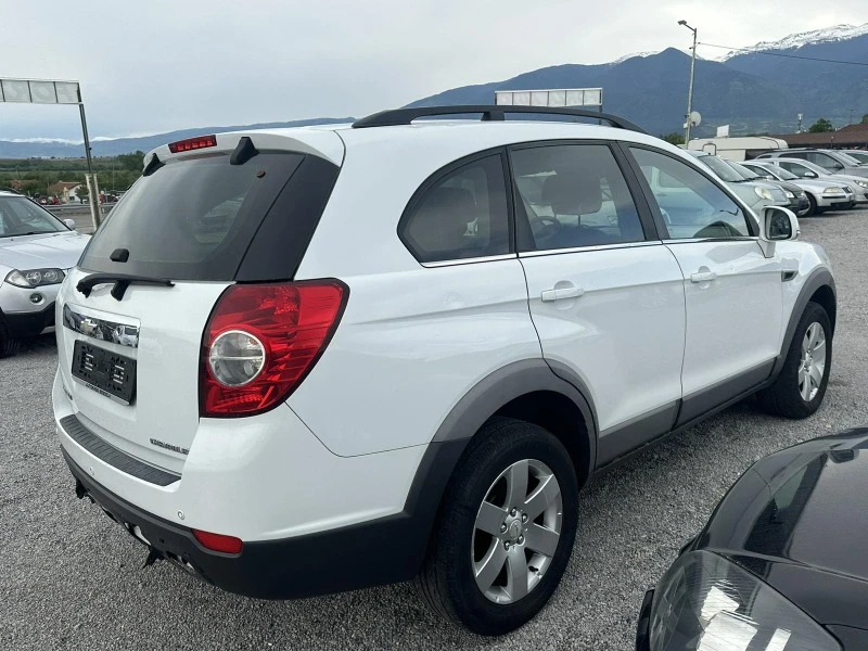 Chevrolet Captiva, снимка 4 - Автомобили и джипове - 46355437