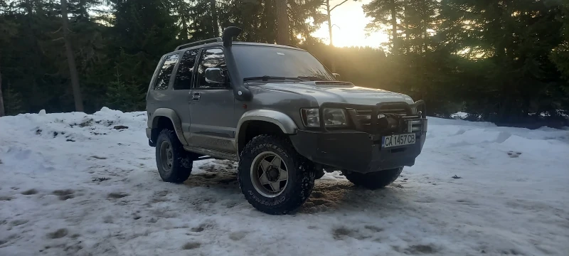 Isuzu Trooper, снимка 2 - Автомобили и джипове - 48868558